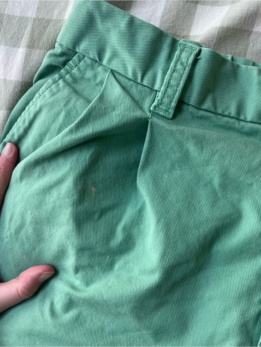 Gap Women's High Rise Pleated Khaki Shorts Mineral Green